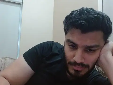 Snapshot of robintoit chatting on November 2025 06:01:01 AM robintoit online show from November 2025 06:01:01 AM