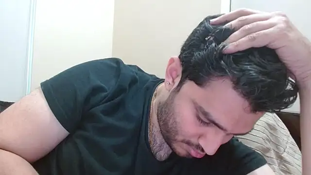 Snapshot of robintoit chatting on November 2025 06:14:02 AM robintoit online show from November 2025 06:14:02 AM