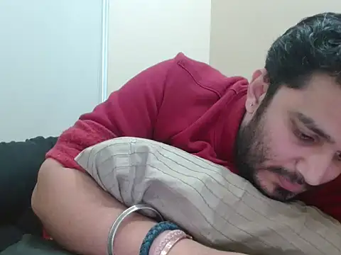 Snapshot of robintoit chatting on December 2025 06:53:02 AM robintoit online show from December 2025 06:53:02 AM