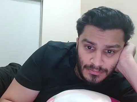 Snapshot of robintoit chatting on March 2026 04:09:01 PM robintoit online show from March 2026 04:09:01 PM