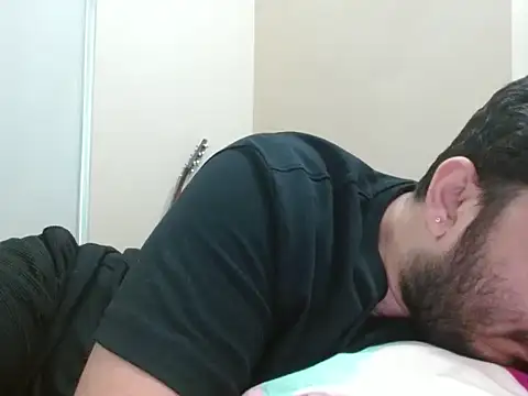 Snapshot of robintoit chatting on March 2026 04:14:02 AM robintoit online show from March 2026 04:14:02 AM