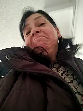 Natasha milf   online show from October 2025 12:20:01 PM