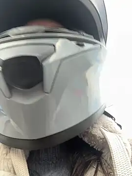 Bonniepark online show from February 2025 12:06:02 PM