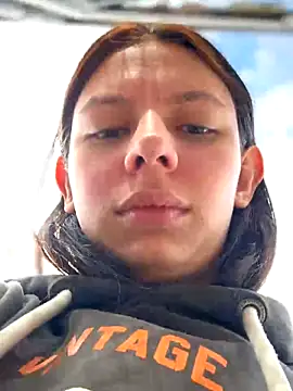 Bonniepark online show from October 2025 01:06:02 PM