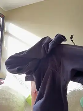 Bonniepark online show from October 2025 12:38:02 PM