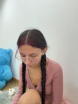 Bonniepark online show from December 2025 10:14:01 PM