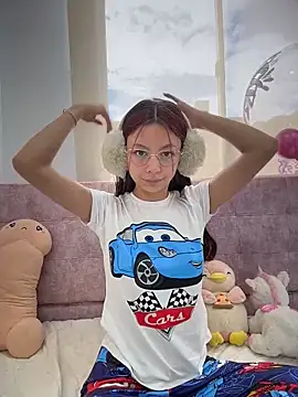 Bonniepark online show from March 2026 08:04:02 PM