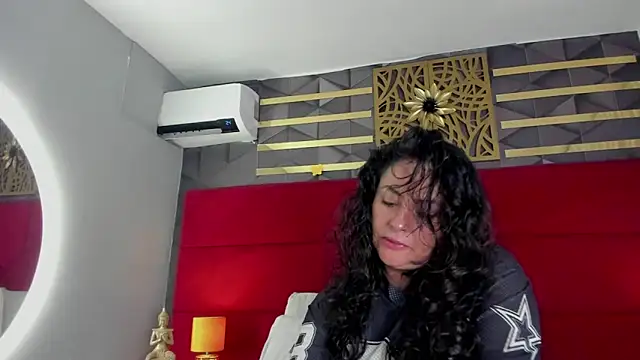 hanny milf online show from May 2026 11:40:01 AM