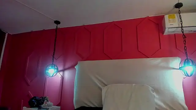 hanny milf online show from May 2026 11:39:02 AM
