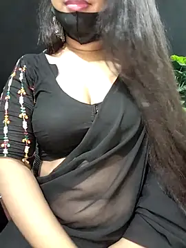 Idhika Paul online show from October 2025 06:48:01 PM