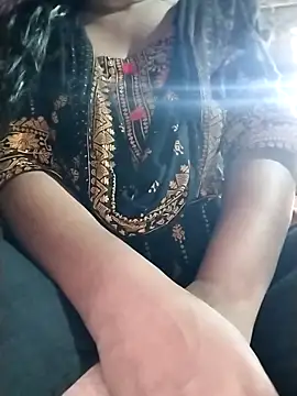 Idhika Paul online show from October 2025 07:49:02 AM