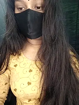 Idhika Paul online show from November 2025 07:23:02 PM