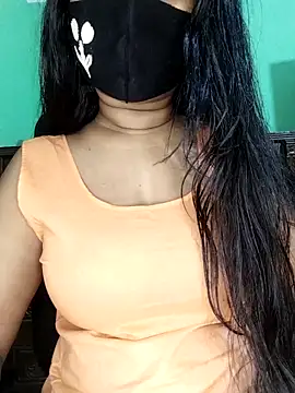 Idhika Paul online show from March 2026 11:37:01 AM