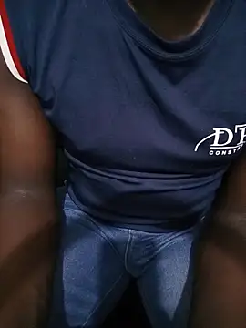 Snapshot of MaskedGQ chatting on April 2026 11:22:02 AM MaskedGQ online show from April 2026 11:22:02 AM