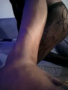 Snapshot of MaskedGQ chatting on April 2026 08:12:02 AM MaskedGQ online show from April 2026 08:12:02 AM