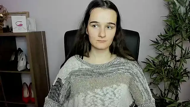 Snapshot of KateDelight chatting on December 2024 11:14:01 AM KateDelight online show from December 2024 11:14:01 AM