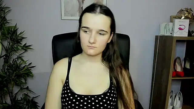 Snapshot of KateDelight chatting on January 2025 04:29:02 PM KateDelight online show from January 2025 04:29:02 PM