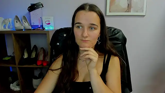 Snapshot of KateDelight chatting on September 2025 01:59:02 PM KateDelight online show from September 2025 01:59:02 PM