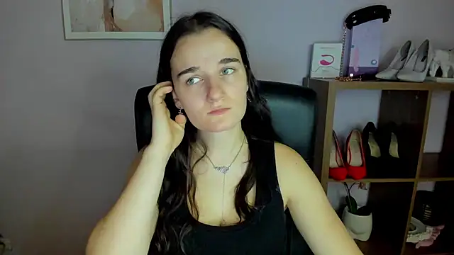 Snapshot of KateDelight chatting on November 2025 07:44:02 AM KateDelight online show from November 2025 07:44:02 AM