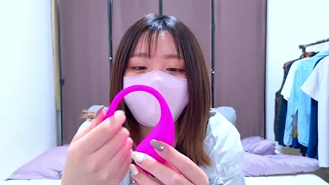 ayu yu xo online show from February 2025 04:56:02 PM