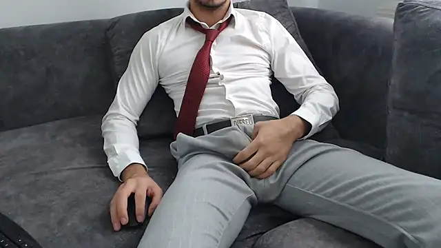 Naughtb0y online show from November 2025 09:34:02 AM