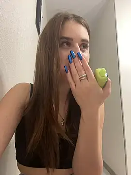 Milkissss online show from January 2025 07:40:01 PM