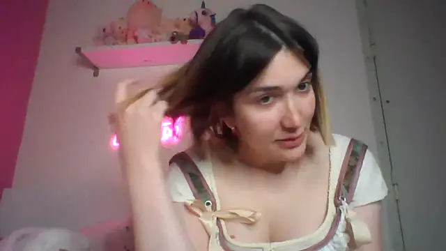 Snapshot of Icy__Diamond chatting on April 2026 06:20:01 PM Icy Diamond online show from April 2026 06:20:01 PM
