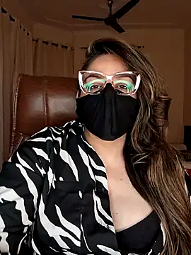 SEXY-Sardarni online show from February 2025 03:26:01 PM