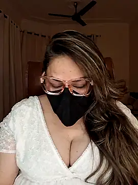 SEXY-Sardarni online show from February 2025 03:17:02 PM