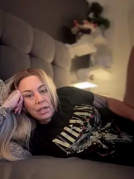 blondebitch2 online show from November 2025 09:41:01 AM