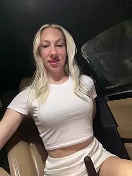 LuisaBecker online show from March 2025 09:32:02 PM