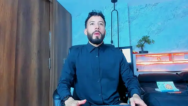 Snapshot of bruno_woods chatting on February 2025 07:03:01 PM bruno woods online show from February 2025 07:03:01 PM