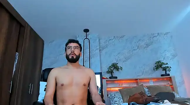 Snapshot of bruno_woods chatting on March 2025 03:39:01 PM bruno woods online show from March 2025 03:39:01 PM