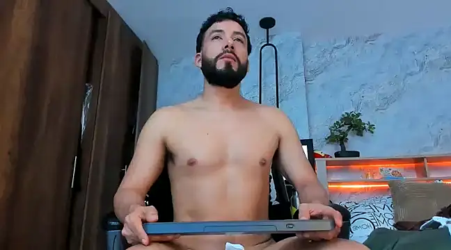 Snapshot of bruno_woods chatting on March 2025 05:06:02 PM bruno woods online show from March 2025 05:06:02 PM