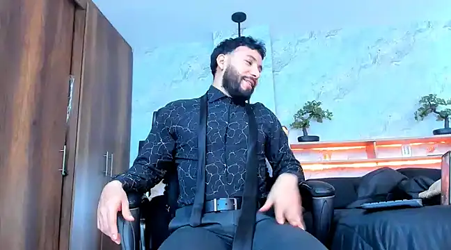 Snapshot of bruno_woods chatting on March 2025 05:07:02 PM bruno woods online show from March 2025 05:07:02 PM