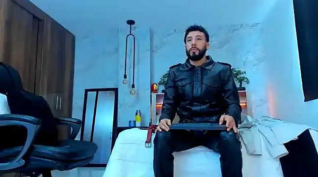 Snapshot of bruno_woods chatting on March 2025 04:29:02 PM bruno woods online show from March 2025 04:29:02 PM