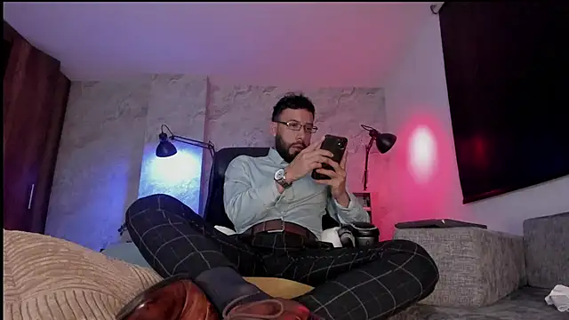 Snapshot of bruno_woods chatting on November 2025 10:37:02 AM bruno woods online show from November 2025 10:37:02 AM