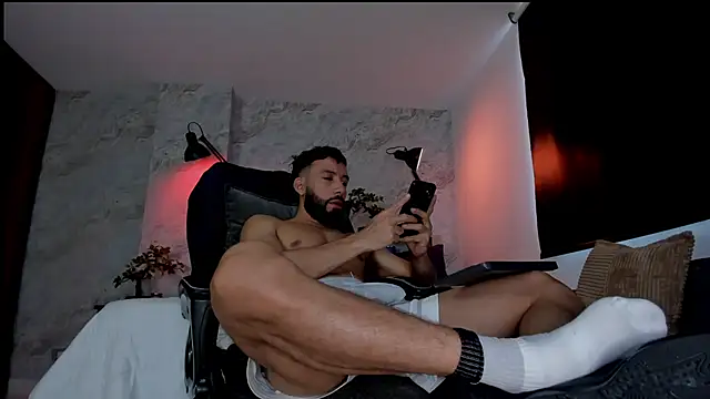 Snapshot of bruno_woods chatting on December 2025 07:34:02 PM bruno woods online show from December 2025 07:34:02 PM