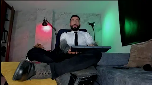 Snapshot of bruno_woods chatting on December 2025 11:52:02 AM bruno woods online show from December 2025 11:52:02 AM