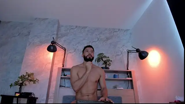 Snapshot of bruno_woods chatting on December 2025 04:12:02 PM bruno woods online show from December 2025 04:12:02 PM