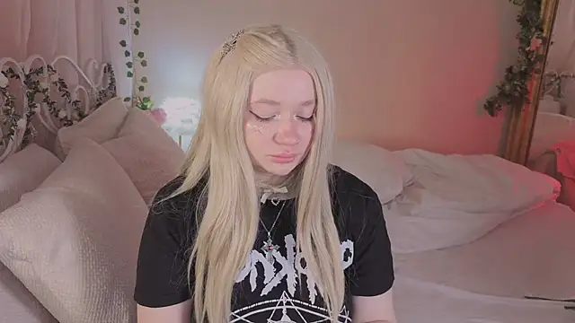 carolina elf online show from April 2026 08:02:02 AM