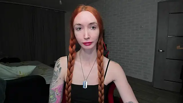 Roxy Silver online show from September 2025 09:04:02 PM