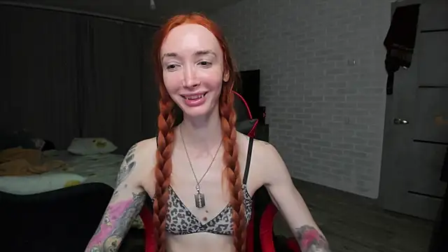 Roxy Silver online show from November 2025 09:58:01 PM