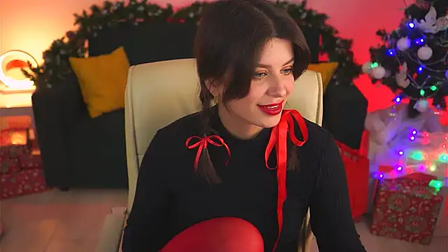 Snapshot of NicoleMun chatting on December 2024 08:00:01 PM NicoleMun online show from December 2024 08:00:01 PM