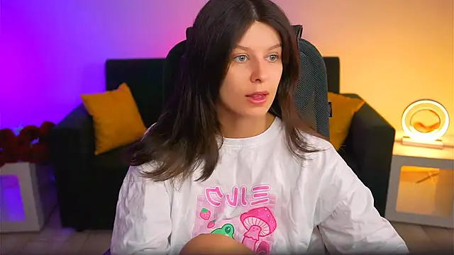 Snapshot of NicoleMun chatting on February 2025 05:19:01 AM NicoleMun online show from February 2025 05:19:01 AM