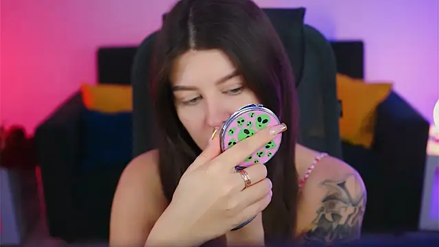 Snapshot of NicoleMun chatting on February 2025 05:02:01 AM NicoleMun online show from February 2025 05:02:01 AM