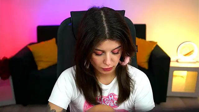 Snapshot of NicoleMun chatting on March 2025 09:27:01 AM NicoleMun online show from March 2025 09:27:01 AM