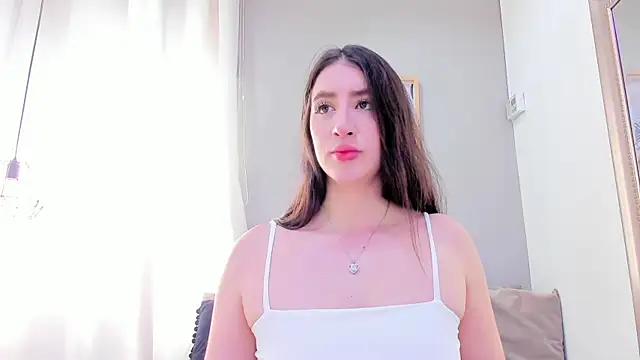 Snapshot of _AlejaCruz_ chatting on November 2025 07:47:01 PM AlejaCruz online show from November 2025 07:47:01 PM