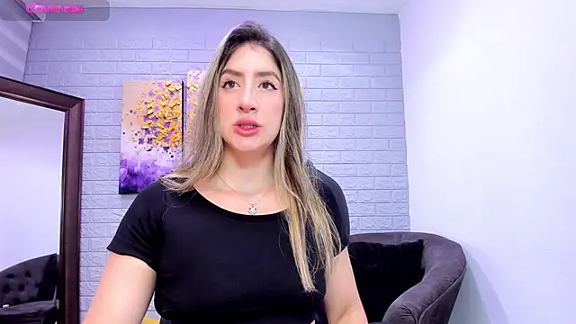 Snapshot of _AlejaCruz_ chatting on April 2026 12:15:02 PM AlejaCruz online show from April 2026 12:15:02 PM