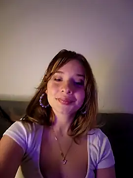 Snapshot of Sophy_Bunny chatting on March 2025 08:27:01 PM Sophy Bunny online show from March 2025 08:27:01 PM